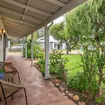 Menta Cottage