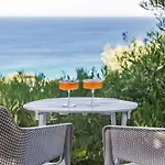 The Lookout, Eagle Bay