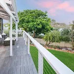 Eagle Bay Summerhaus