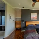 Oscuro Retreat