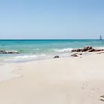 Meelup Mia - The Dream Down South Beach Getaway