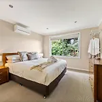 Eagle Bay Beach House - 300M To The Beach!