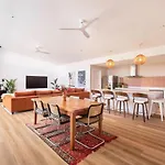 Family Retreat, Near Beach & Town