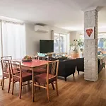 Family Retreat, Near Beach & Town