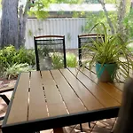 Acacia Retreat