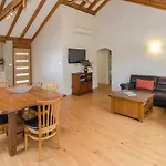 Woodstone Grass Tree Cottage