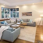 Eebee House