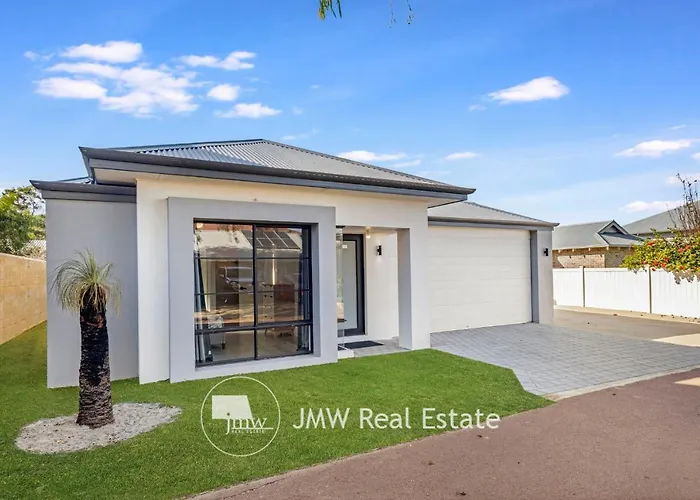 Thurstun Lane Beach House - In A Quiet Lane In Sought After Old Dunsborough