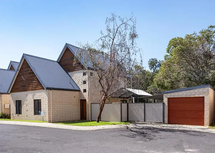 Otra Casa - Your Cosy, Chill South West Getaway!