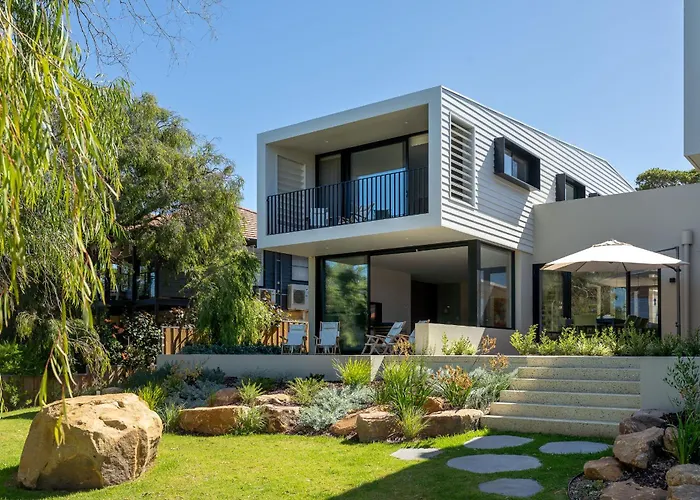 Novella I Private Properties