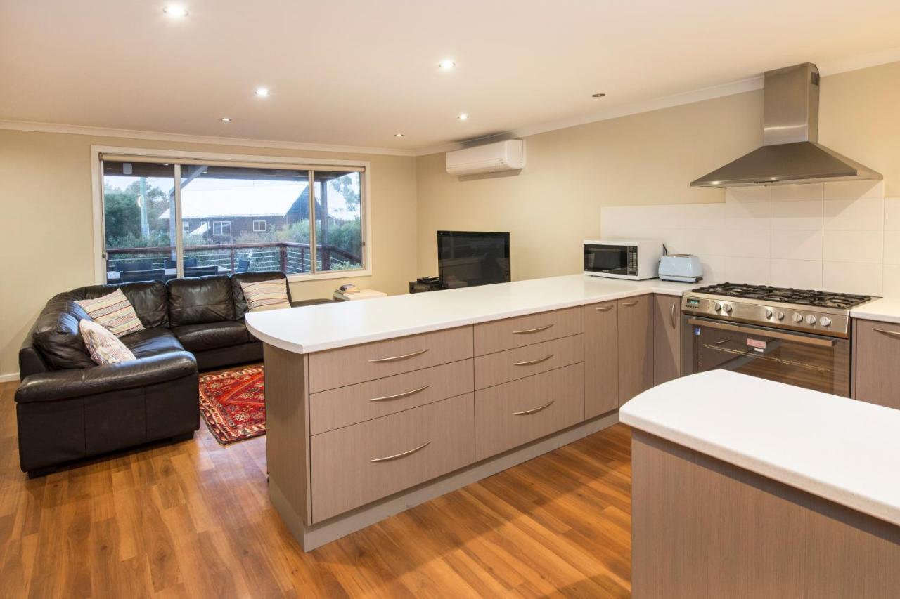 Eagle Bay Beach House *