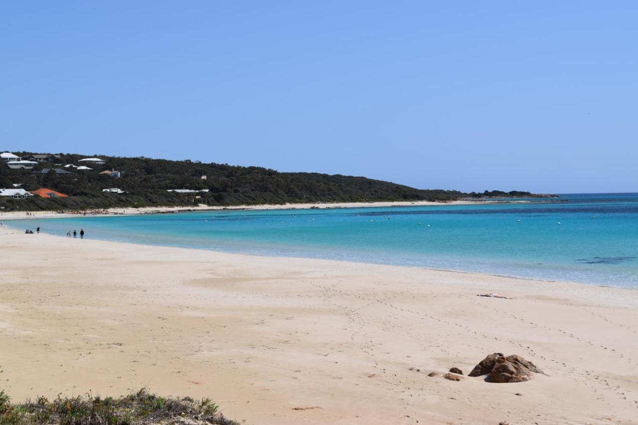 Eagle Bay House Bed & Breakfast 5*