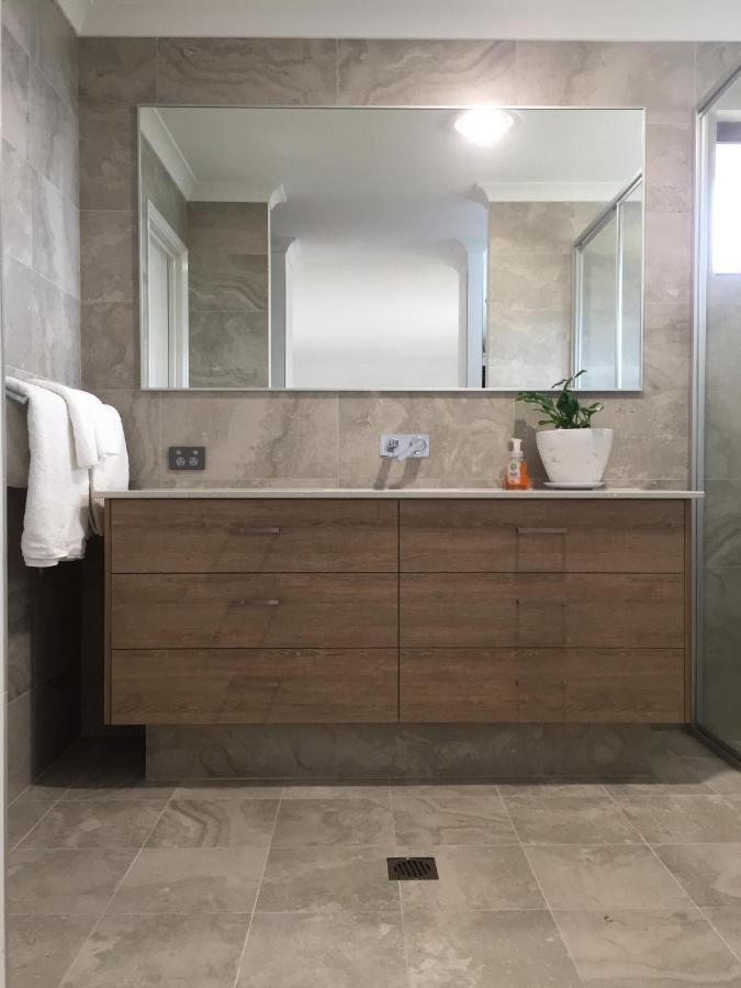 Eagle Bay House Bed & Breakfast 5*