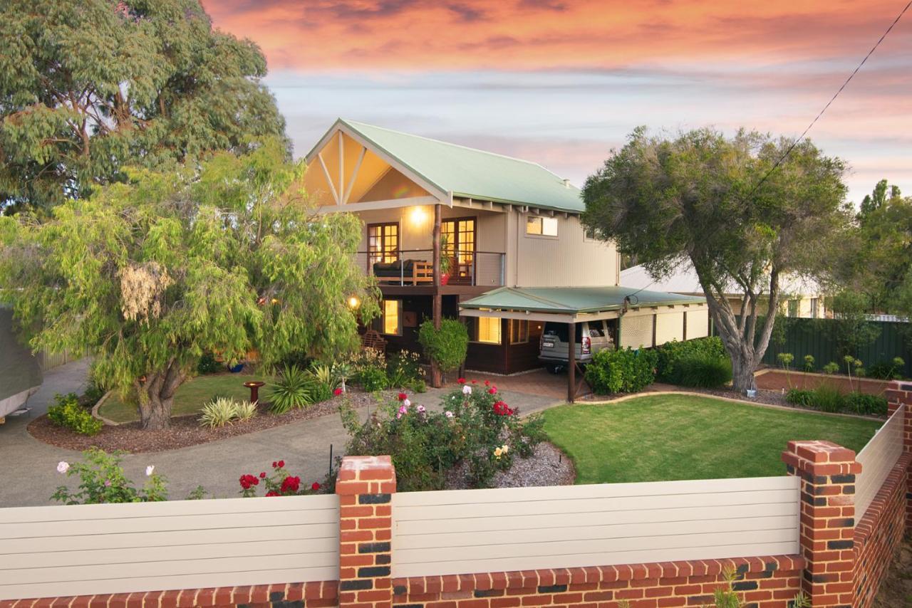 Sea Esta - Town & On Your Doorstep Holiday home