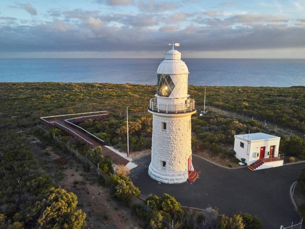 The Sanctuary Luxury Holiday * Dunsborough