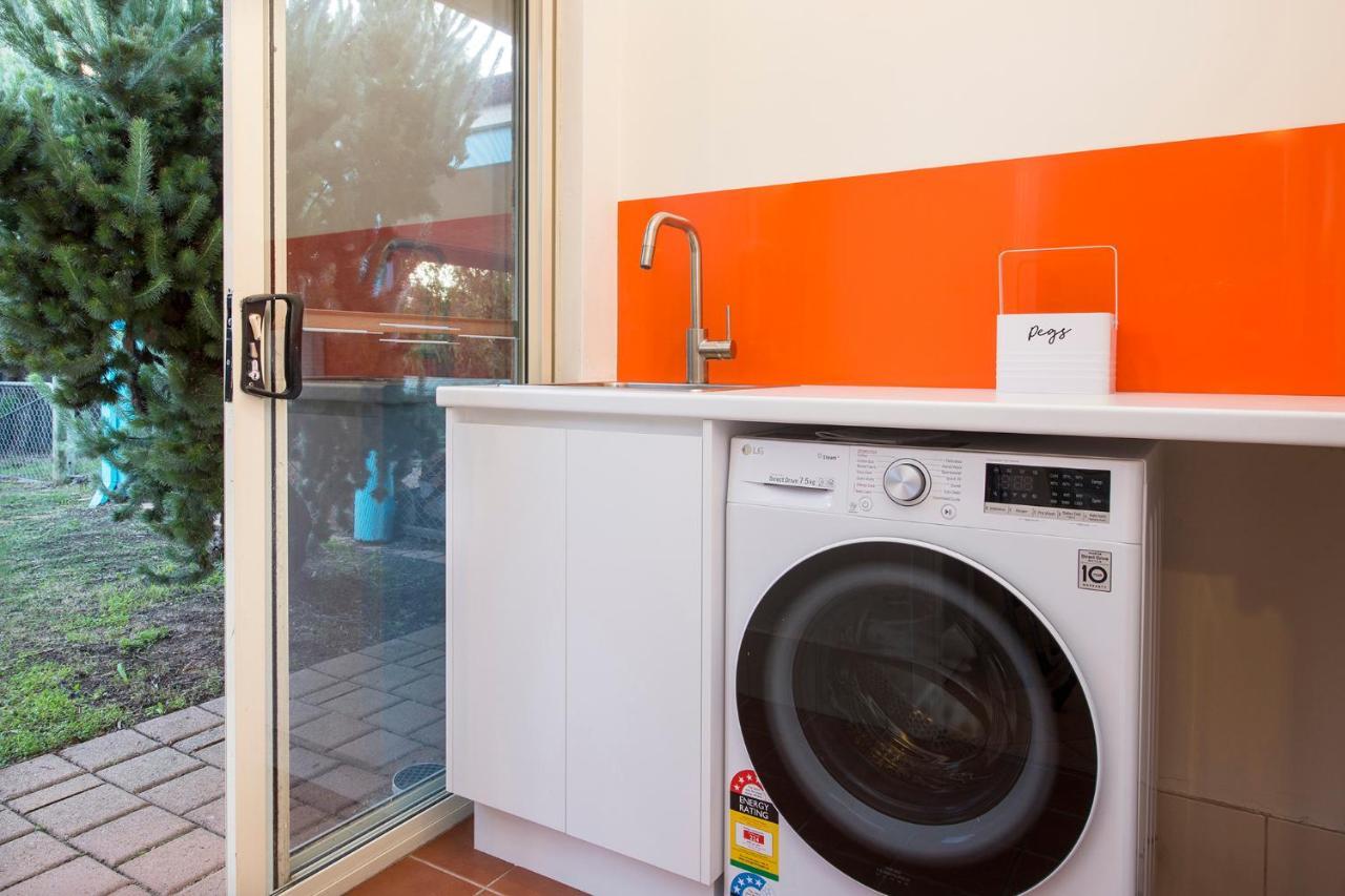 Retro Retreat -pet Friendly Holiday home *