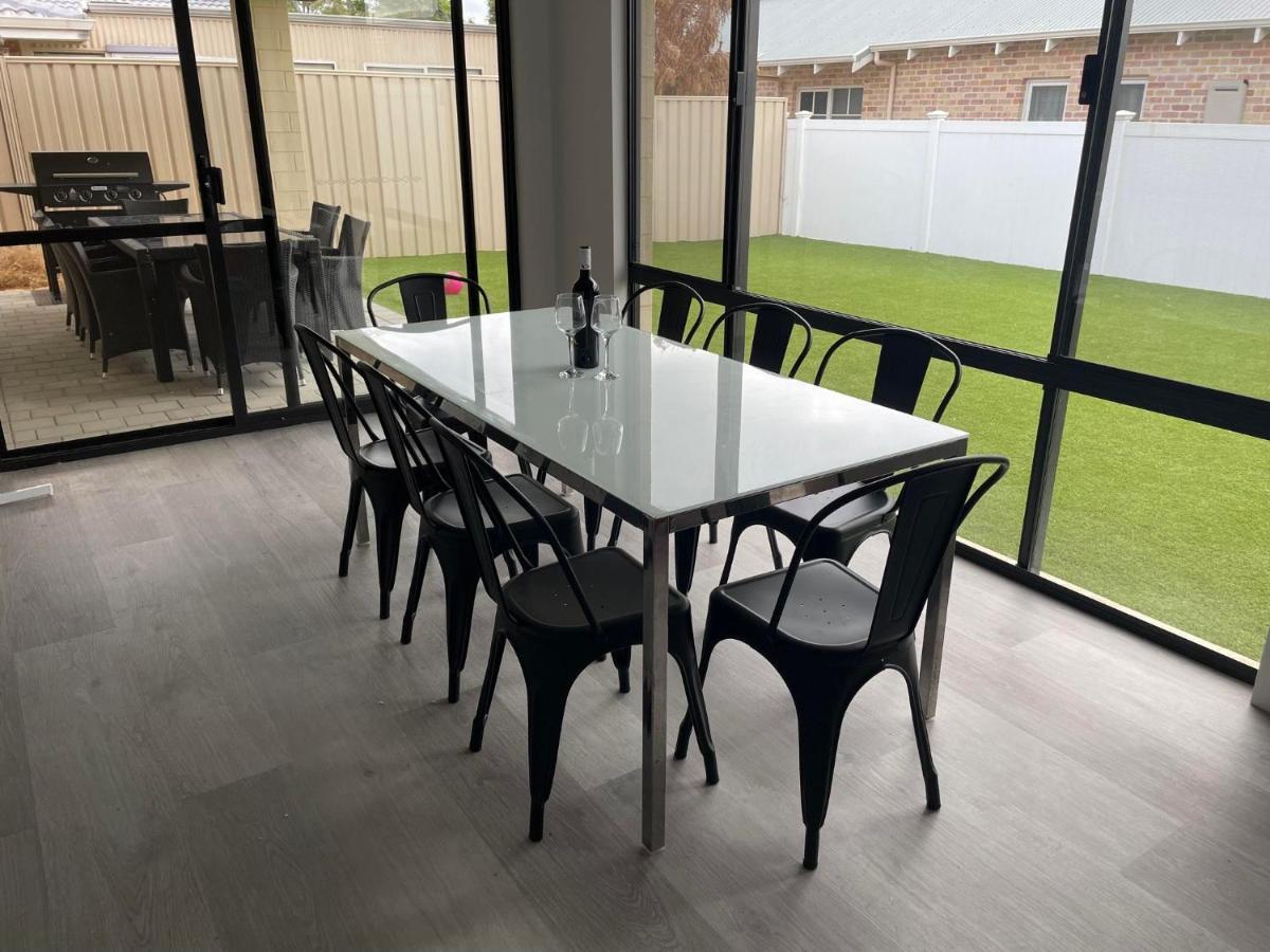 Holiday home Thurstun Lane Beach House - In A Quiet Lane In Sought After Old Dunsborough