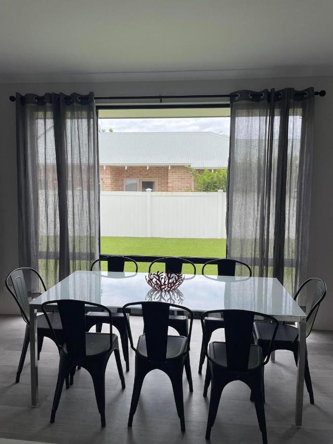 Holiday home Thurstun Lane Beach House - In A Quiet Lane In Sought After Old *