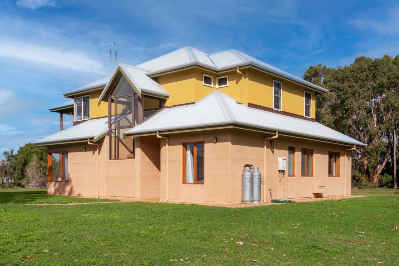 Holiday home Meelup Mia - The Dream Down South Getaway *