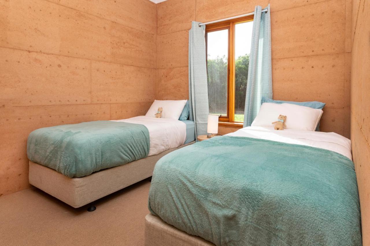 Meelup Mia - The Dream Down South Getaway