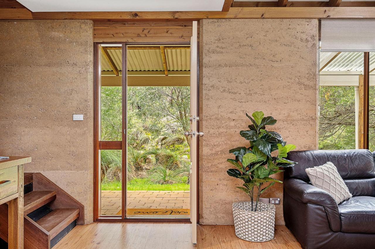 Goanna - Woodstone Estate Holiday home