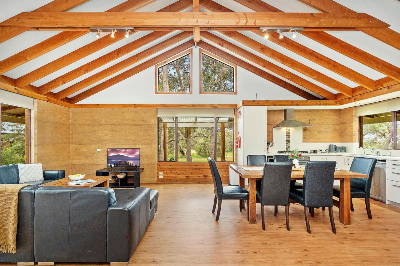 Possum - Woodstone Estate *