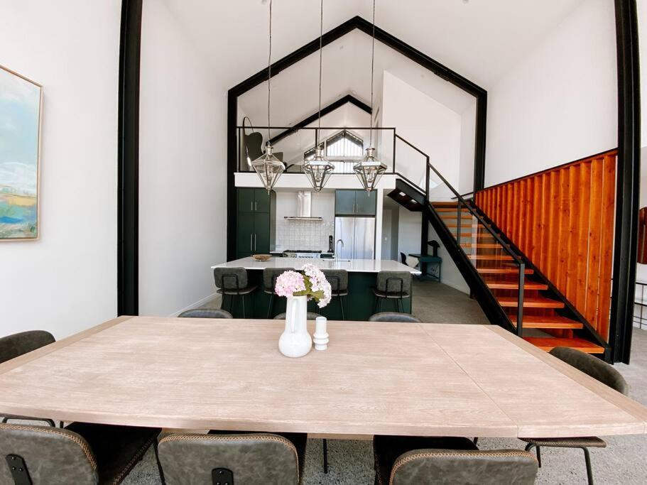 Le Soleil New Villa, Golf & Heated Pool * Dunsborough
