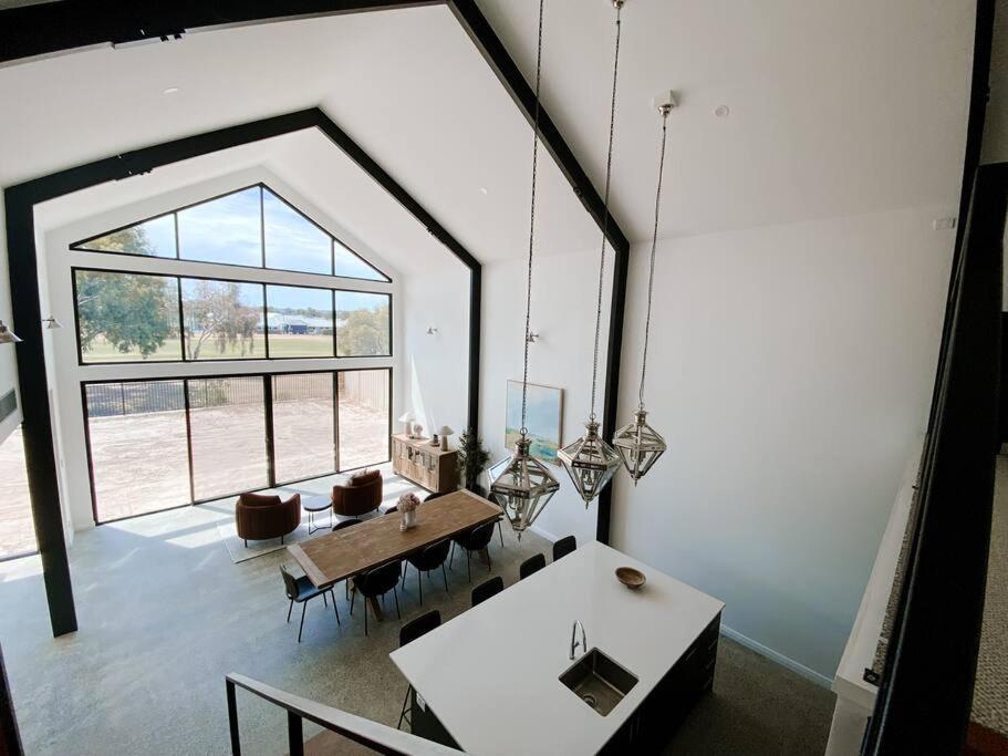 Le Soleil New Villa, Golf & Heated Pool