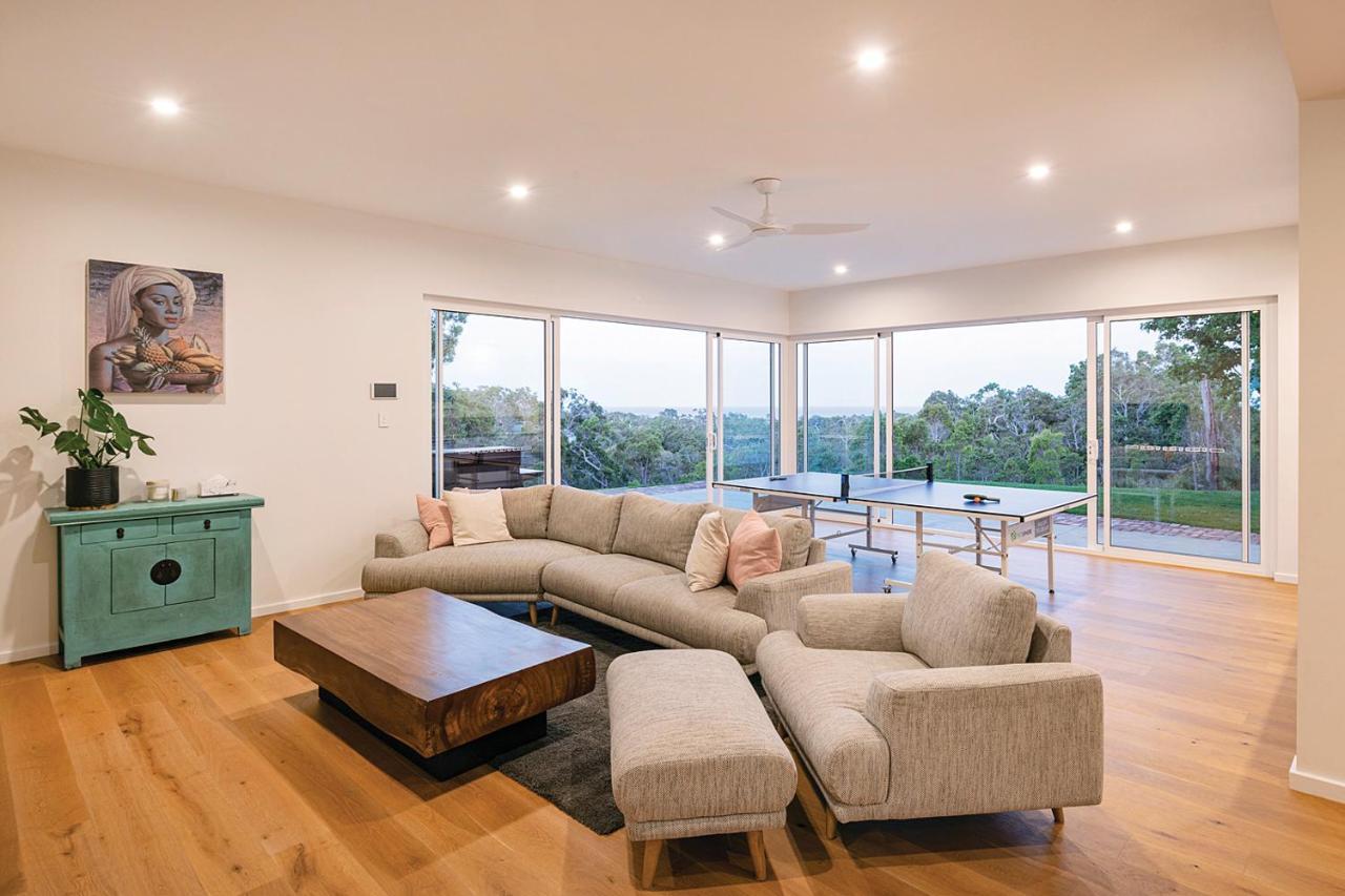Stunning Coastal 5 Bed Amazing Ocean Views Holiday home