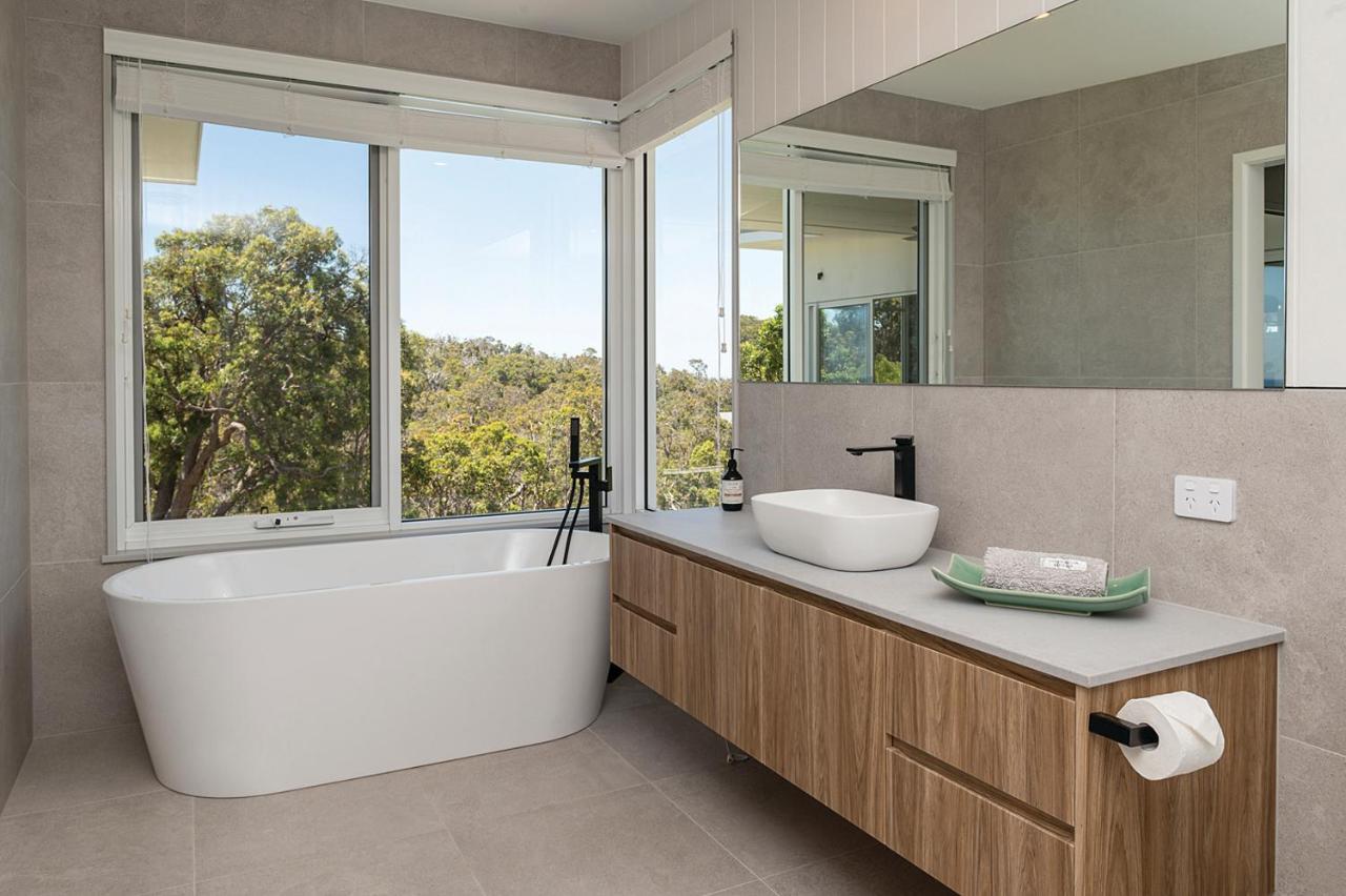 Stunning Coastal 5 Bed Amazing Ocean Views Holiday home Dunsborough