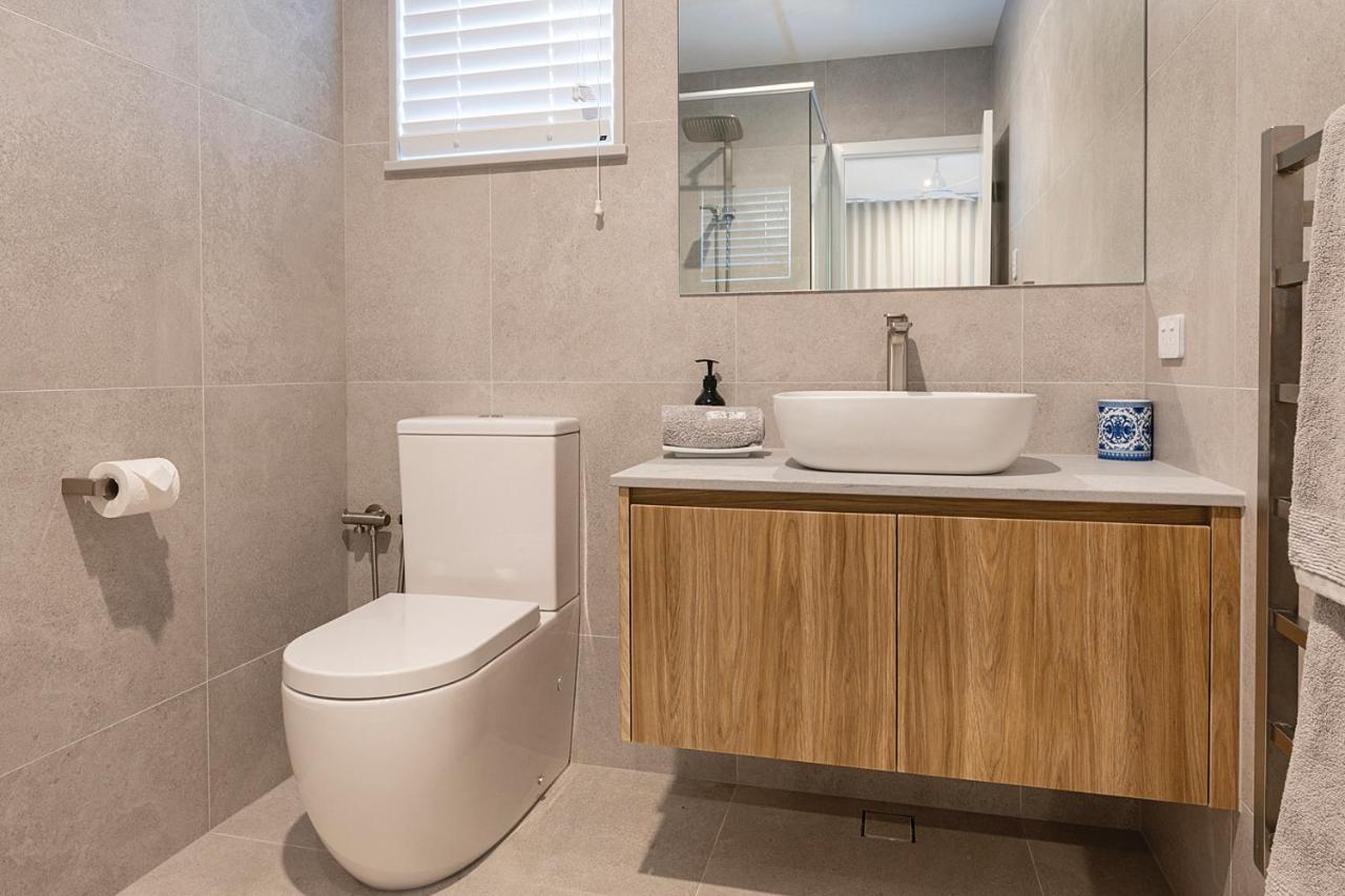 Stunning Coastal 5 Bed Amazing Ocean Views Holiday home Dunsborough