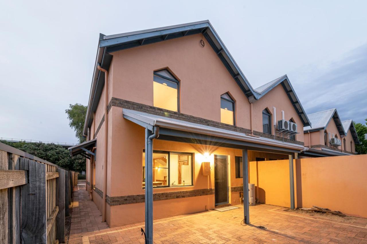 Casa *