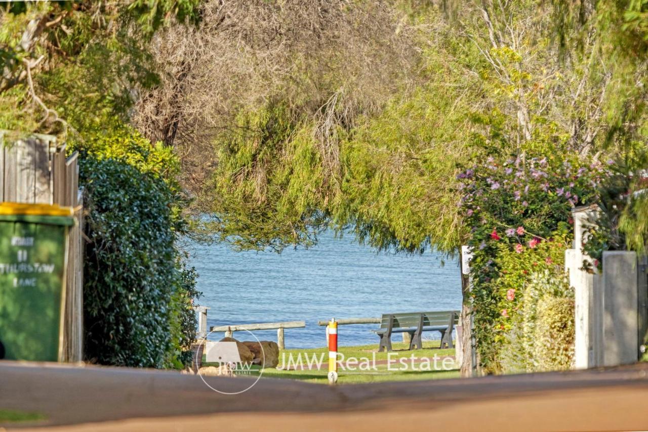 Thurstun Lane Beach House - In A Quiet Lane In Sought After Old