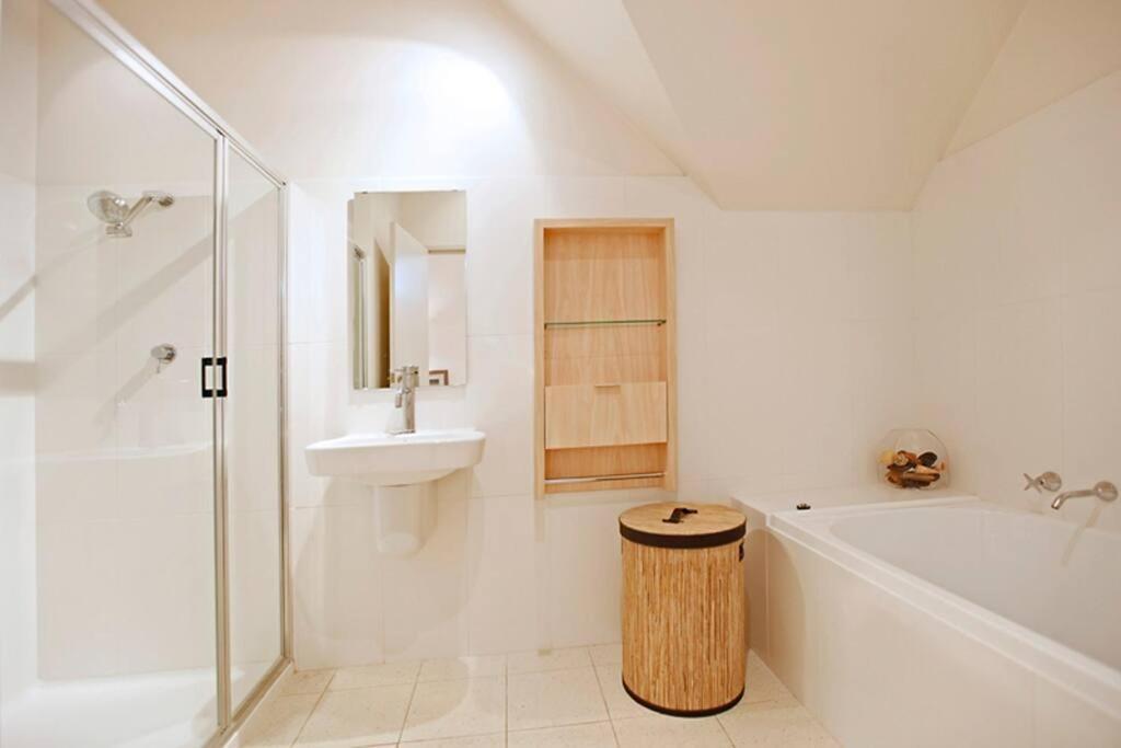 Apartment 8 'aquilla' @ Bay View Centro,