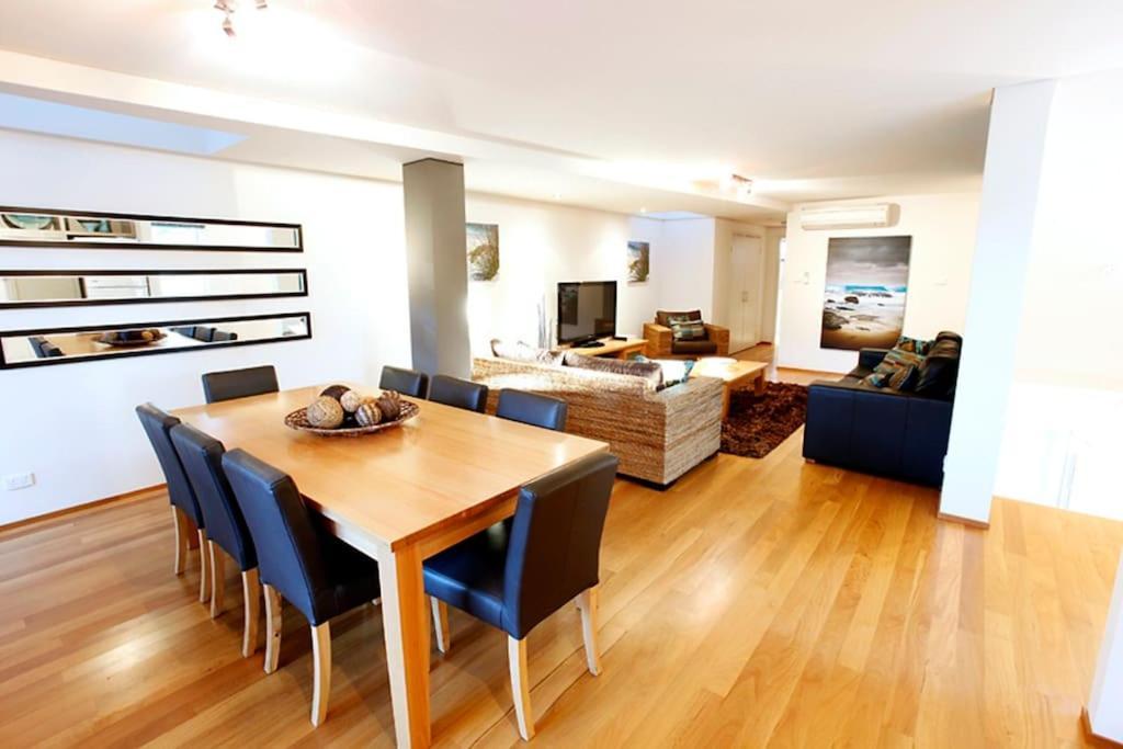 Apartment 8 'aquilla' @ Bay View Centro, *