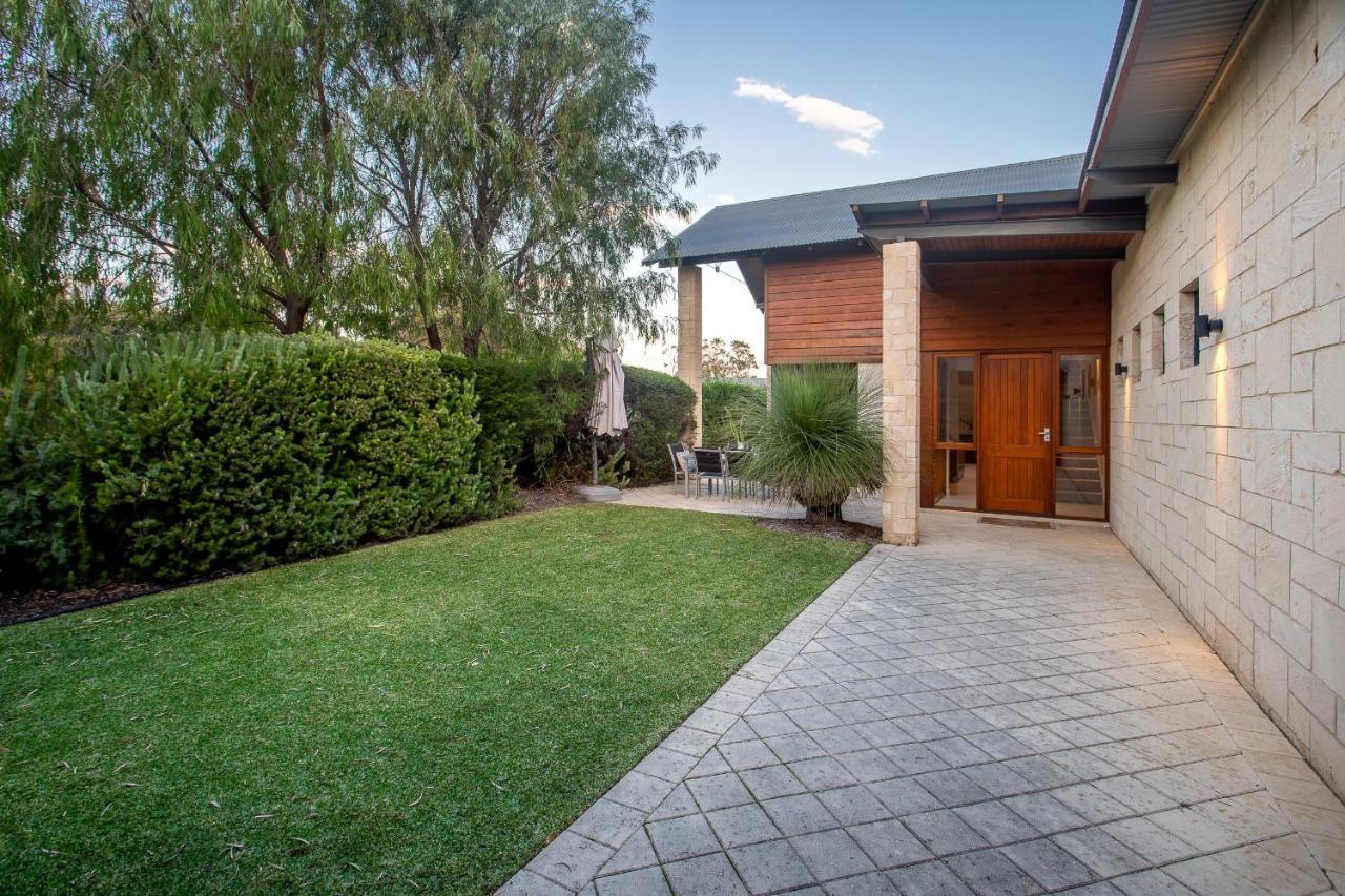 Indigo I Private Holiday home *