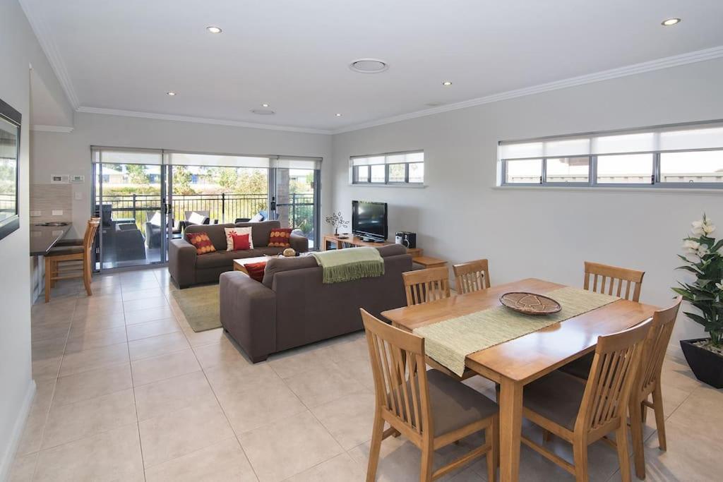 Lakes Escape Dunsborough