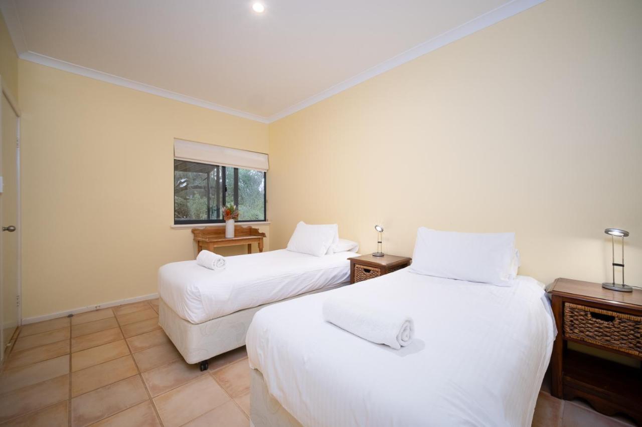 Paradise - Perfect Location In The Heart Of Old Holiday home Dunsborough
