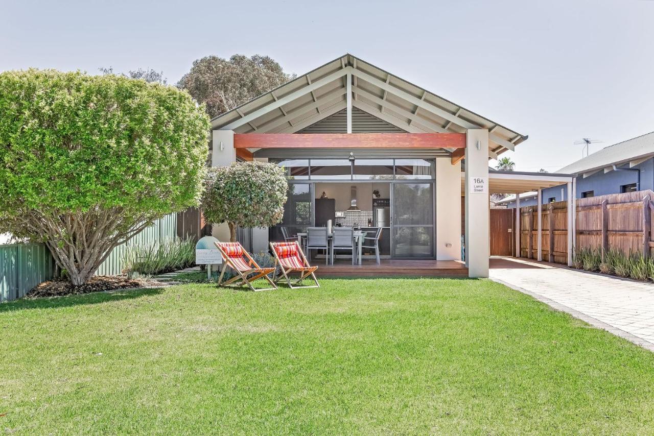 Holiday home Footsteps By The Bay *