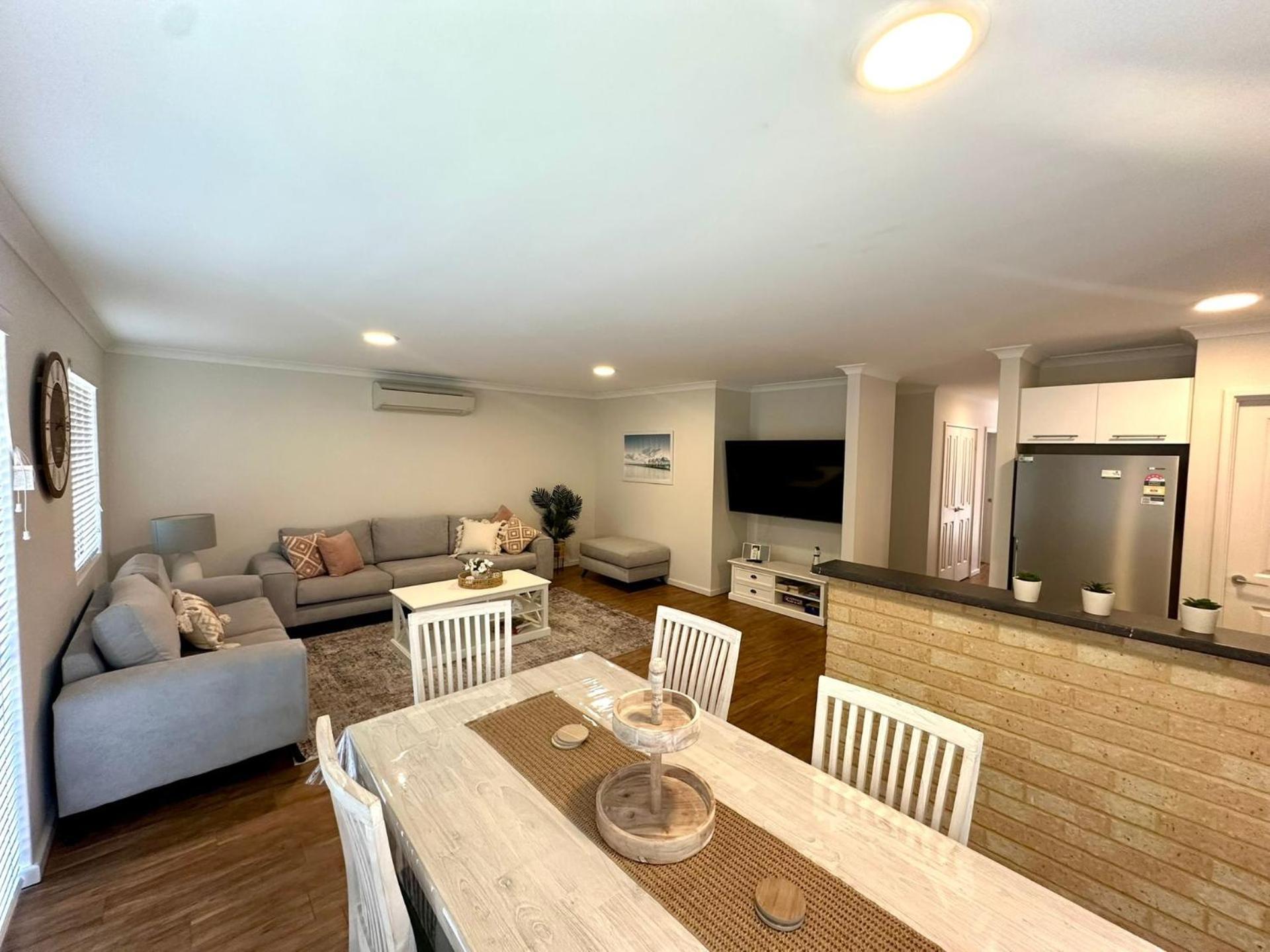 2 * Dunsborough