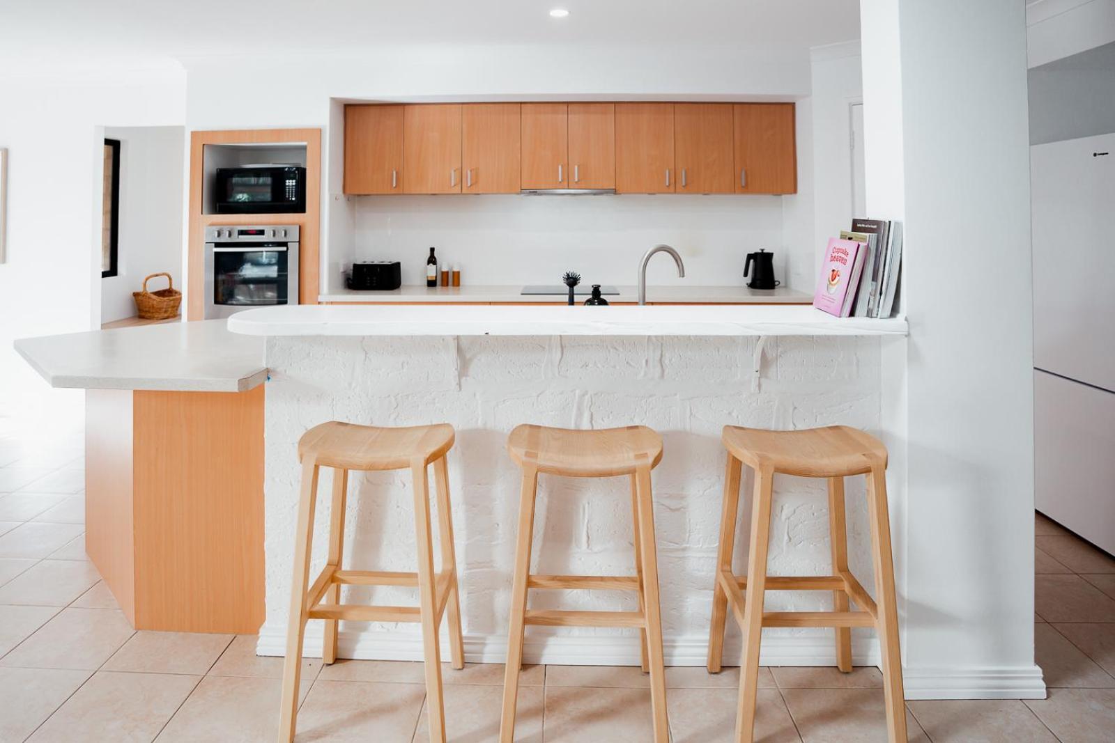 Holiday home Salhus - Sleep In King Beds & Easy Walk To Town Dunsborough