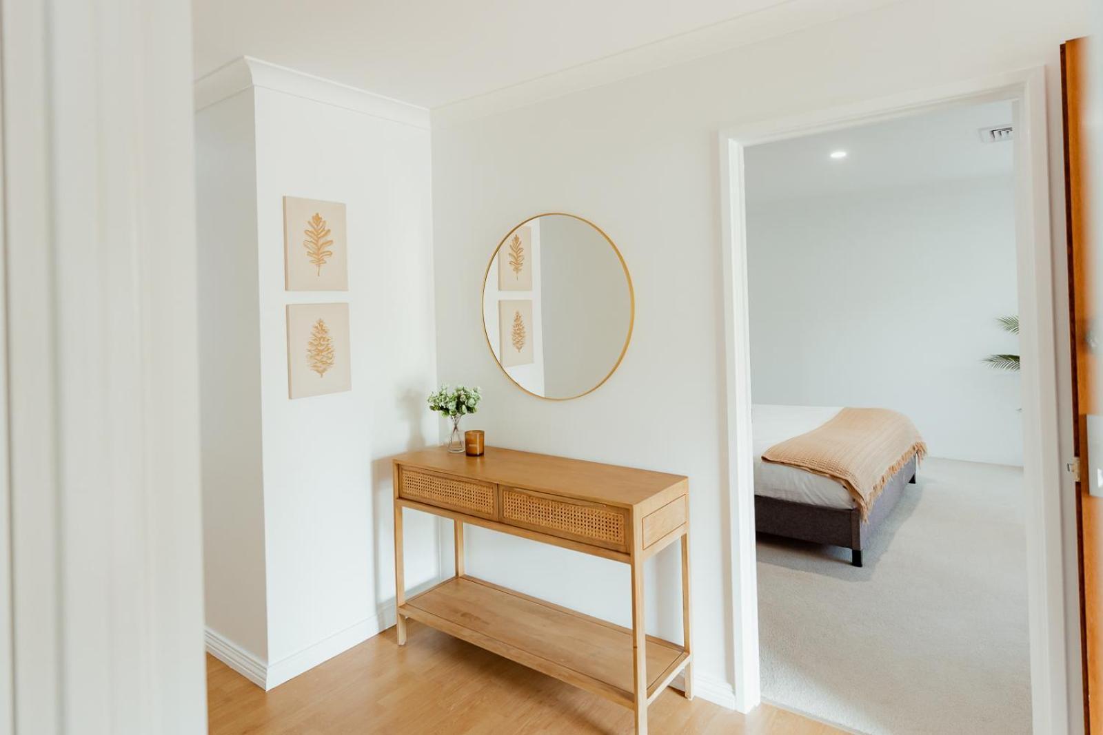 Holiday home Salhus - Sleep In King Beds & Easy Walk To Town