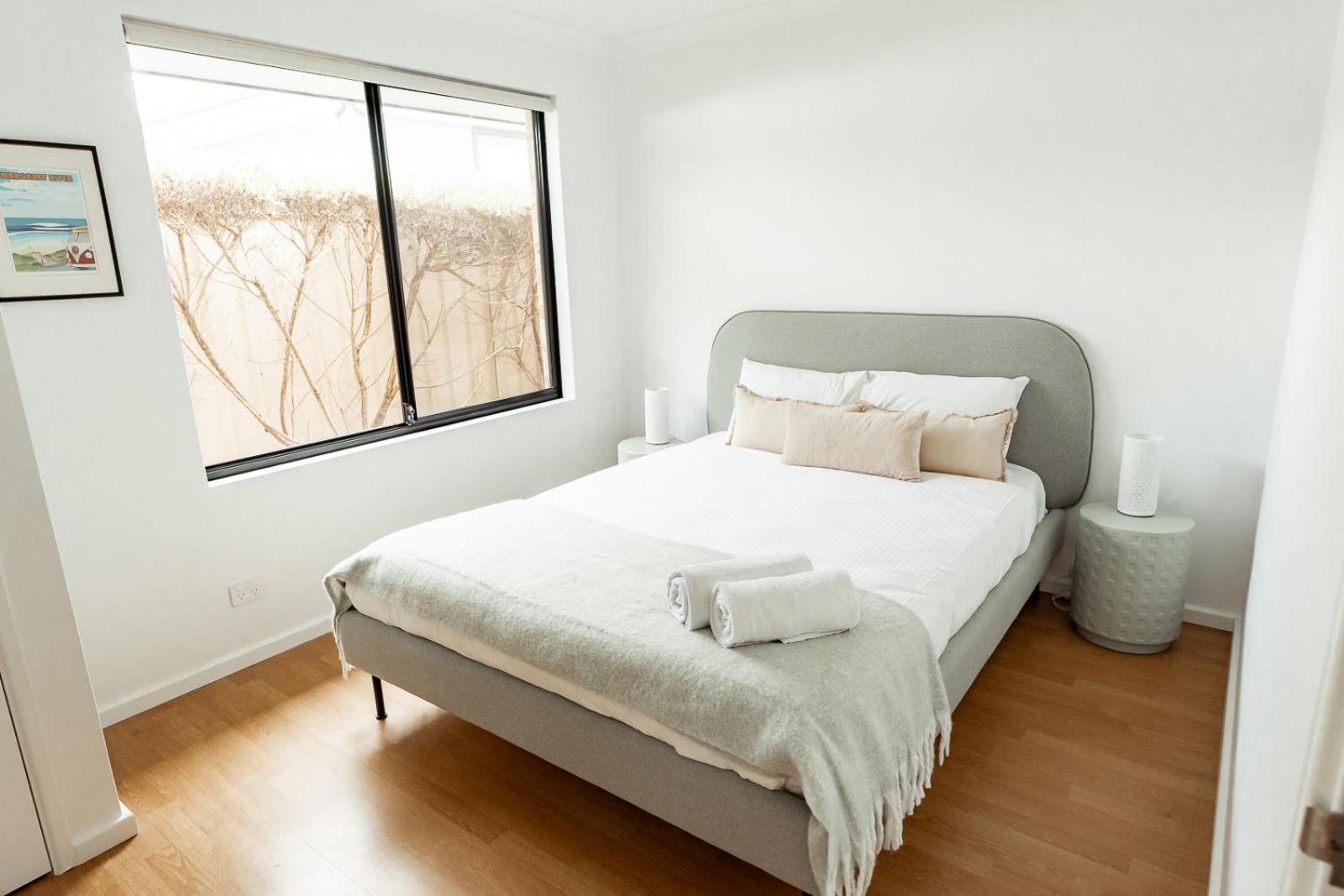 Holiday home Salhus - Sleep In King Beds & Easy Walk To Town *