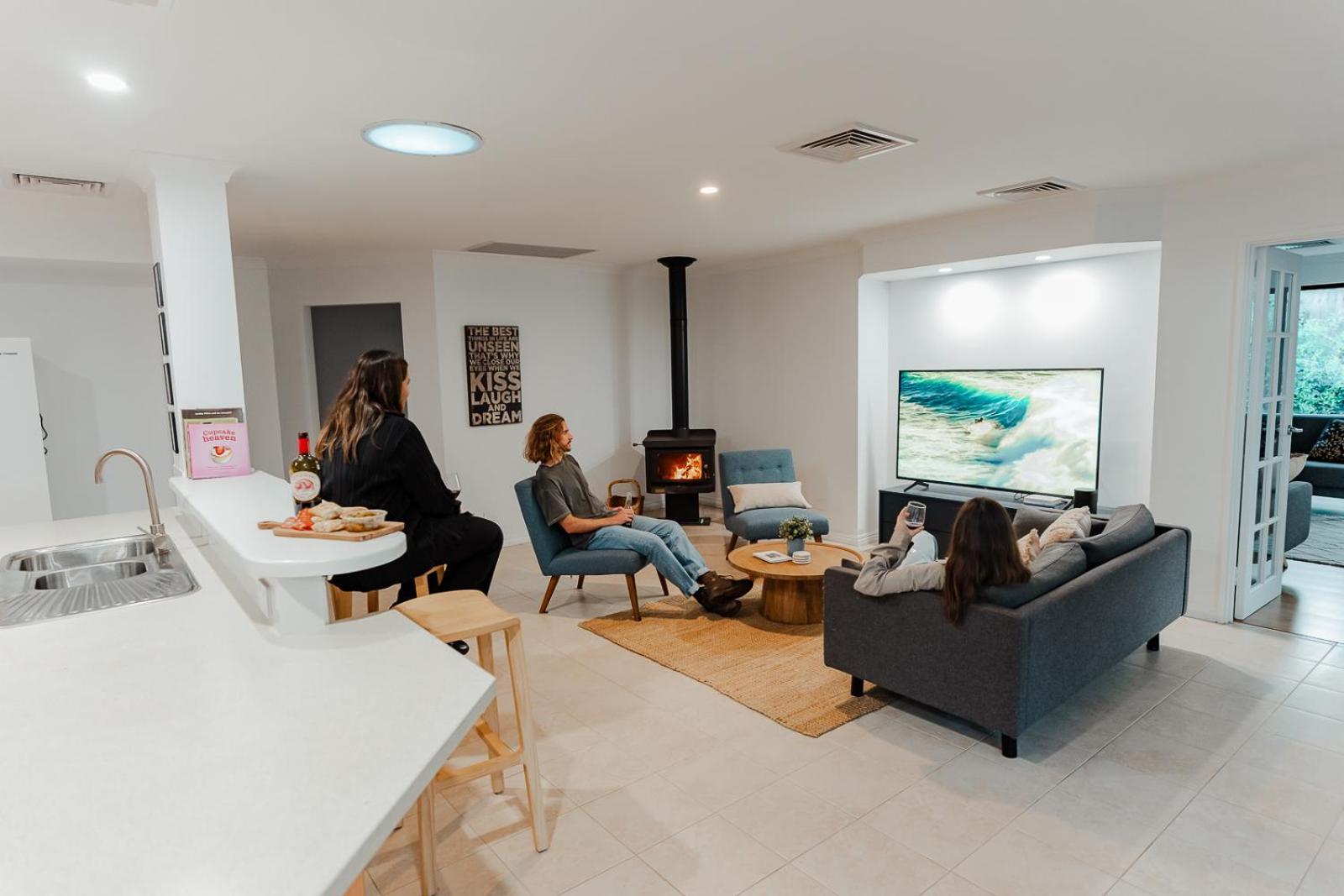 Holiday home Salhus - Sleep In King Beds & Easy Walk To Town *