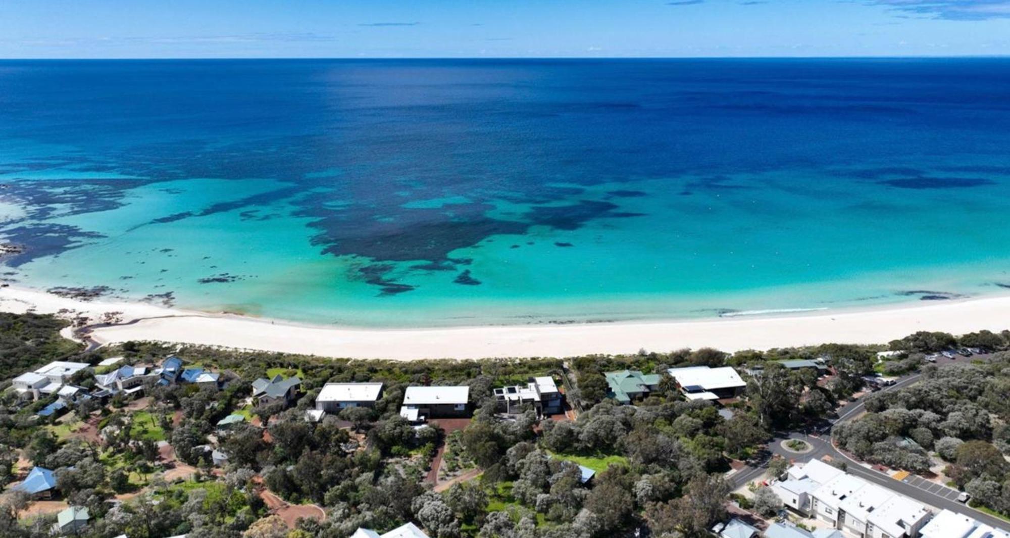 Carnarvon Castle Eagle Bay * Dunsborough