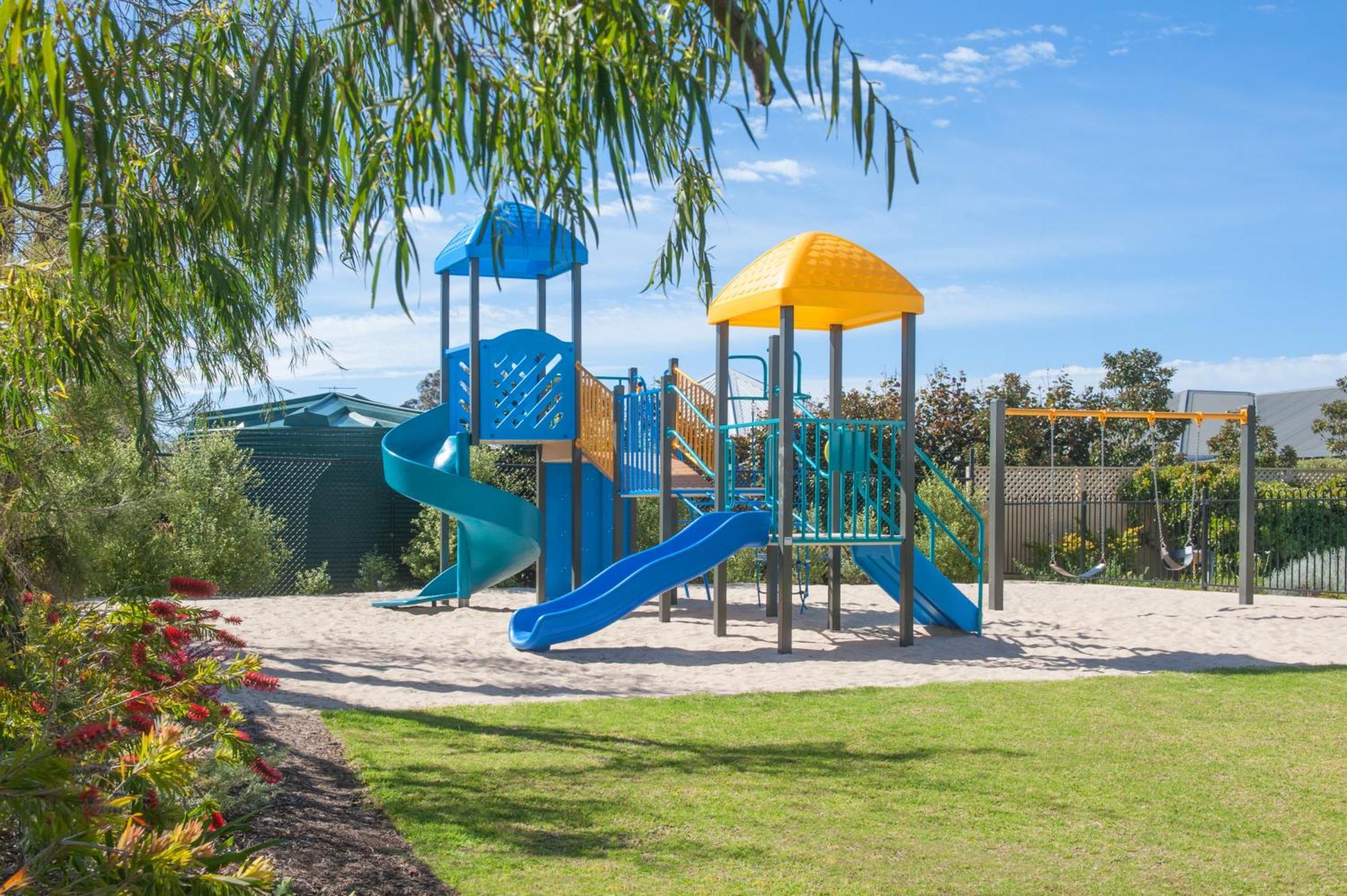 Resort Dunsborough Beach Cottages 4*