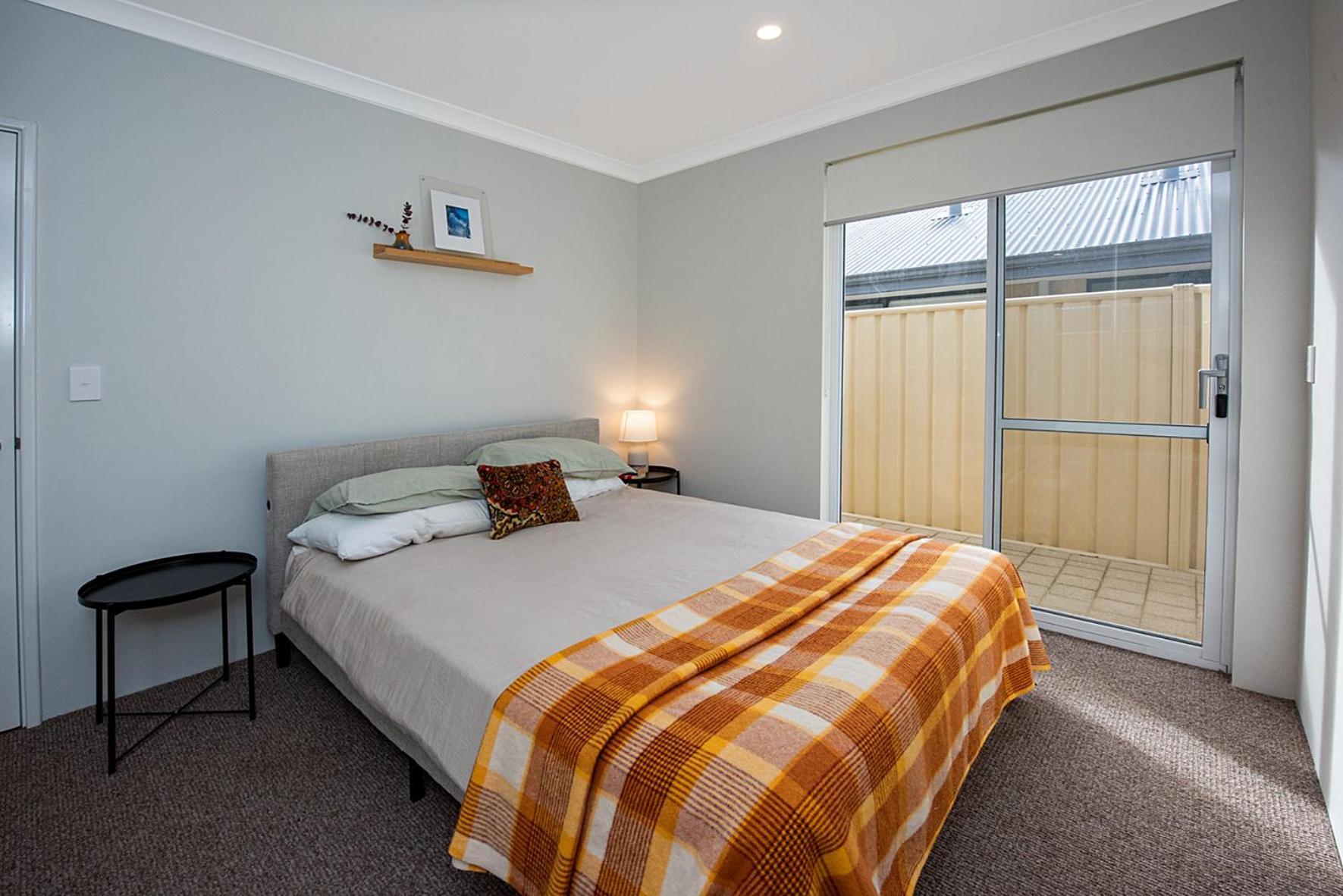 Holiday home Barry's