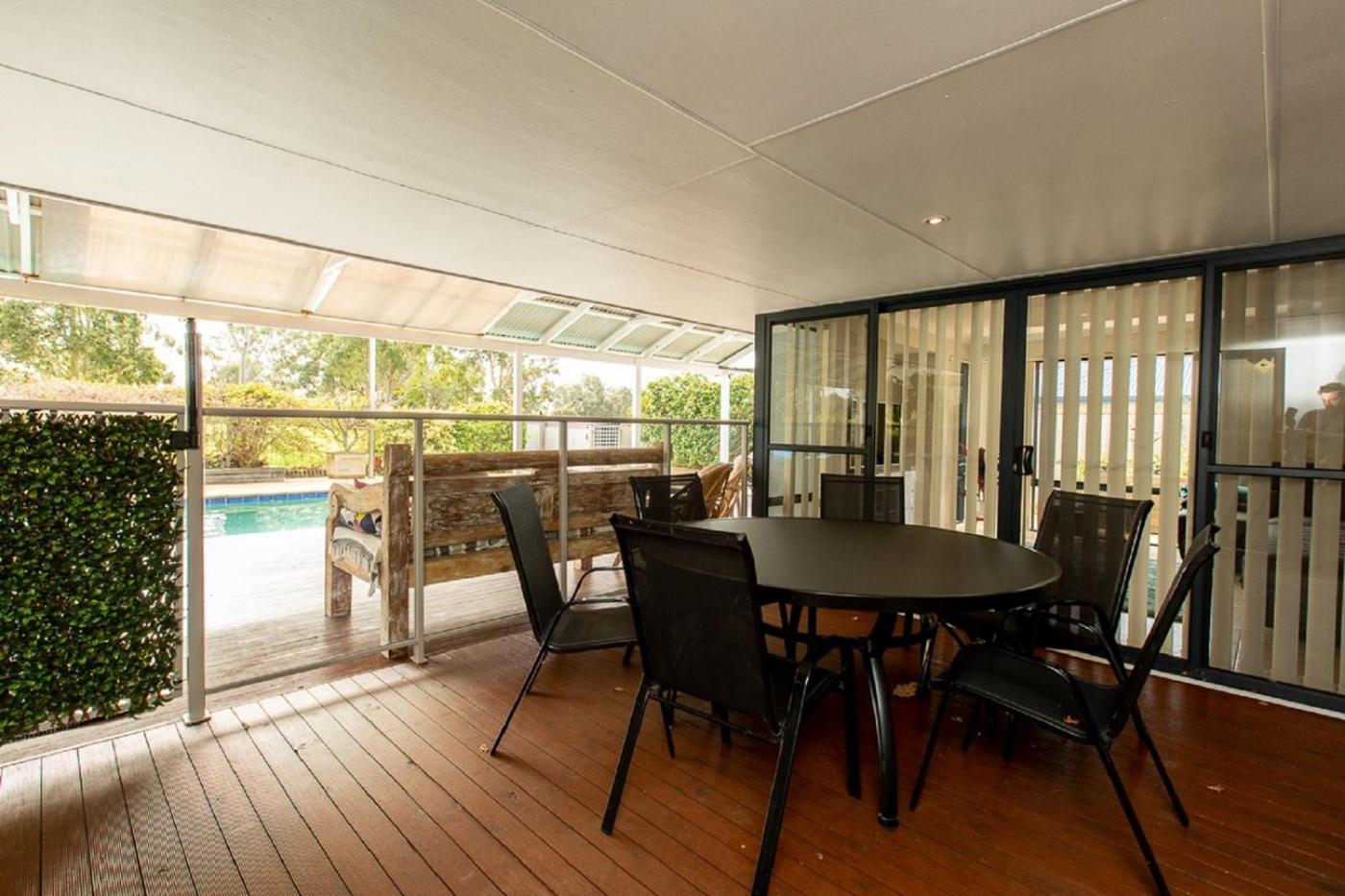 Holiday home Pool & Putt Paradise, Family Friendly, Pool, Wifi *
