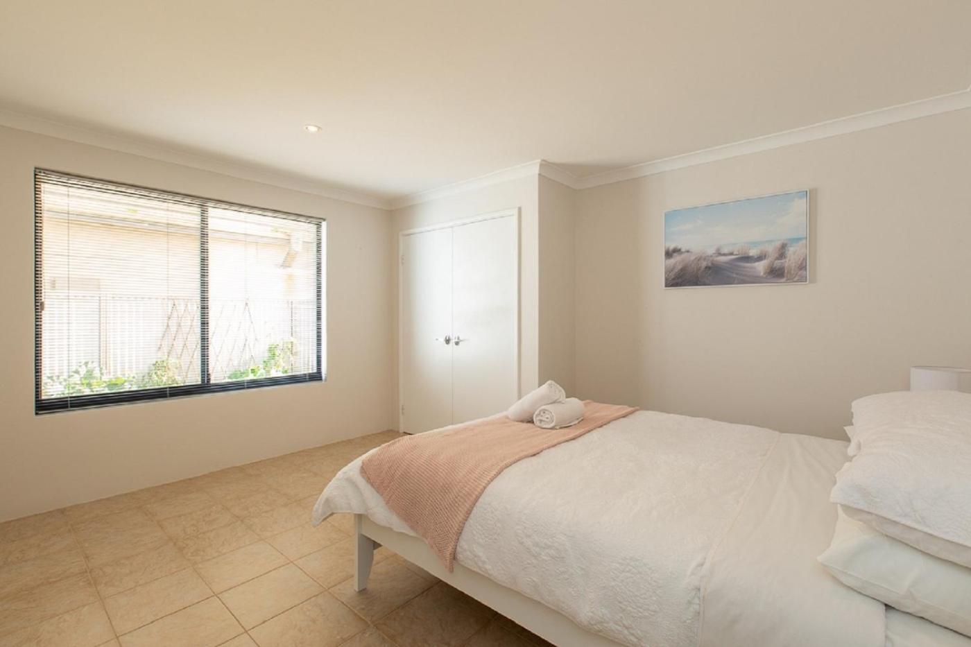 Holiday home Pool & Putt Paradise, Family Friendly, Pool, Wifi