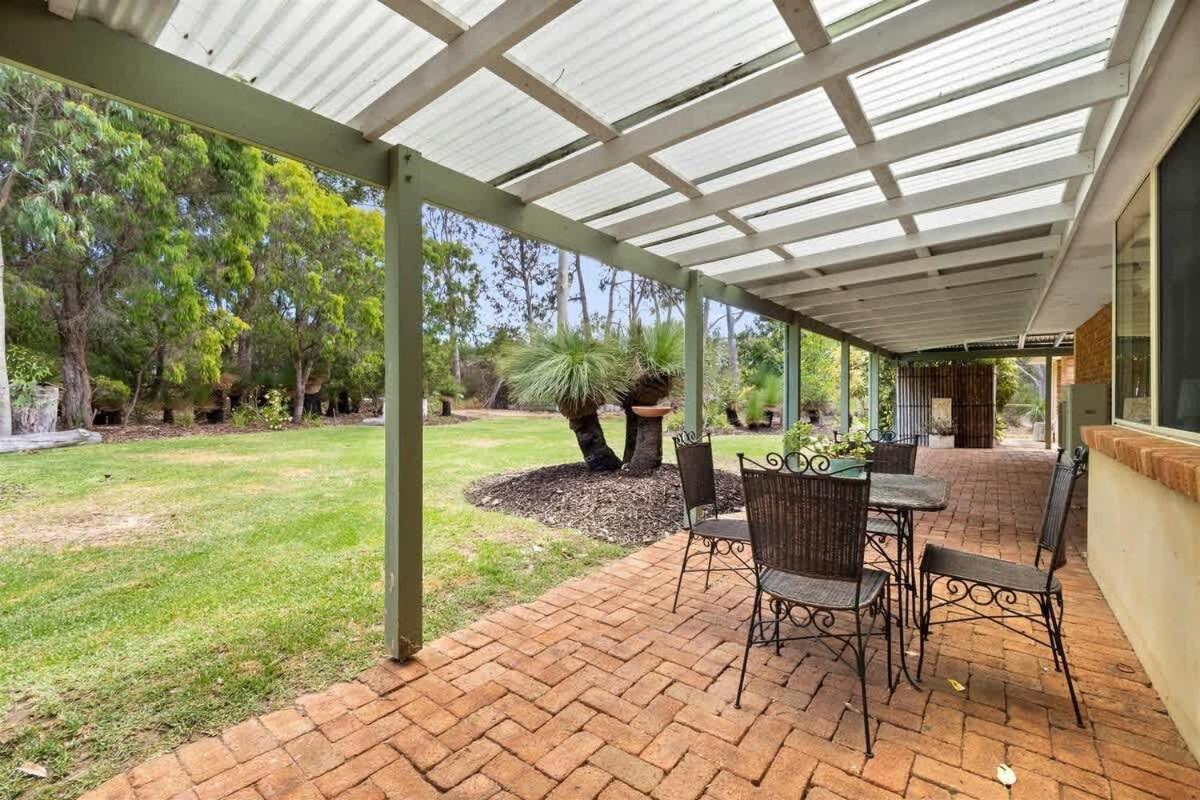 Dandjoo - Hot Tub, Fire Pit, Outdoor Entertainment *